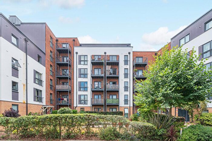 2 Bedroom Flat To Rent In Fairthorn Road, Charlton, London, SE7
