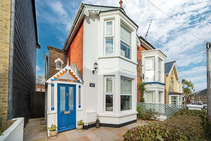 3 Bedroom Semi-Detached House For Sale In Balcony With Sea Views - Bellevue Rd, Cowes, Isle Of Wight, PO31