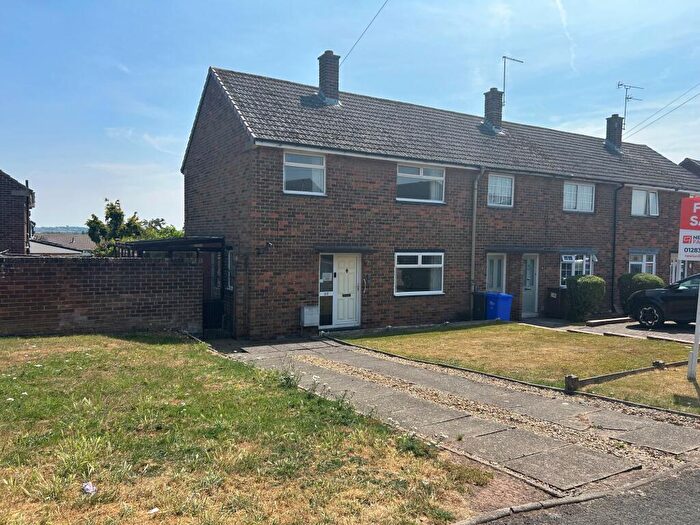3 Bedroom End Of Terrace House For Sale In Hawthorn Crescent, Burton-On-Trent, DE15