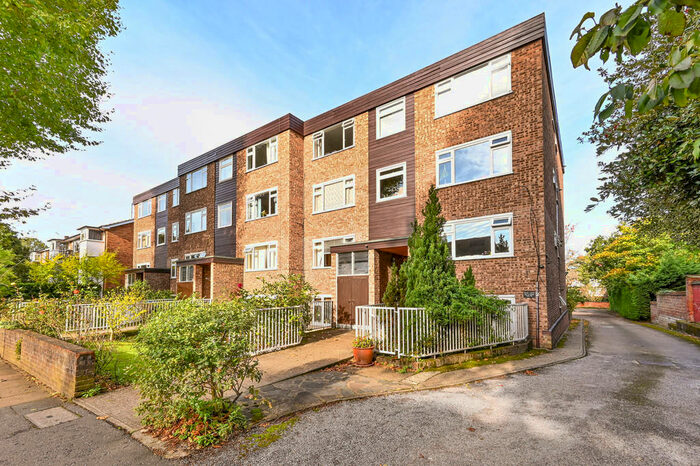 1 Bedroom Apartment To Rent In Lawson Court, KT6