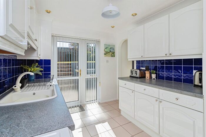 3 Bedroom Detached House For Sale In Green Park Road, Paignton, TQ3