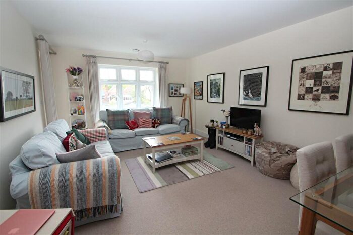 2 Bedroom Apartment To Rent In Walk Of Station, High Wycombe, HP13