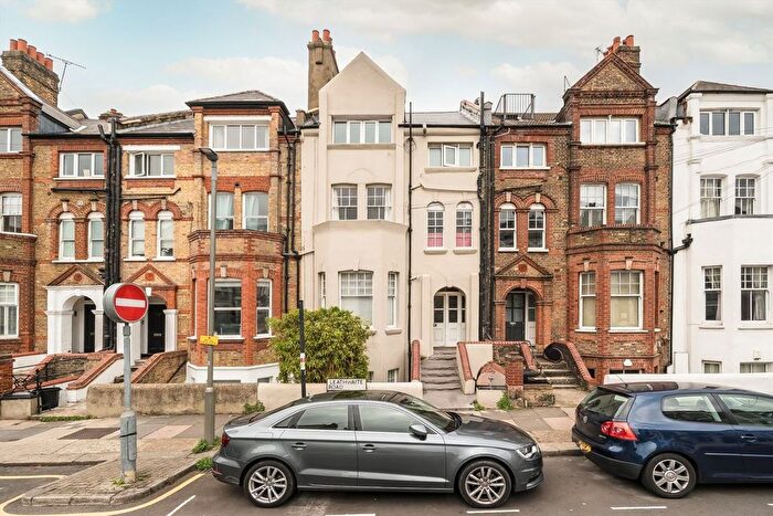 2 Bedroom Flat To Rent In Leathwaite Road, Battersea, SW11