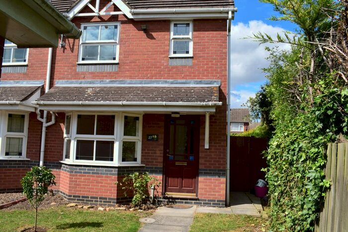 3 Bedroom Semi-Detached House To Rent In Tennyson Way, Stamford, PE9