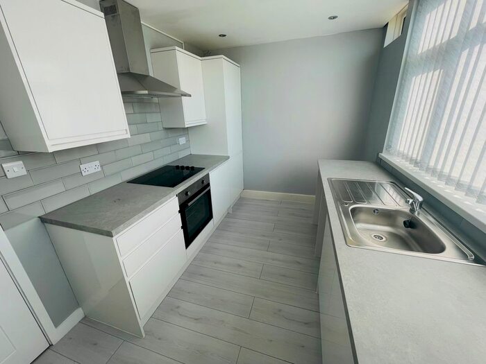 2 Bedroom Property To Rent In Chulmleigh Close, Rumney, Cardiff, CF3