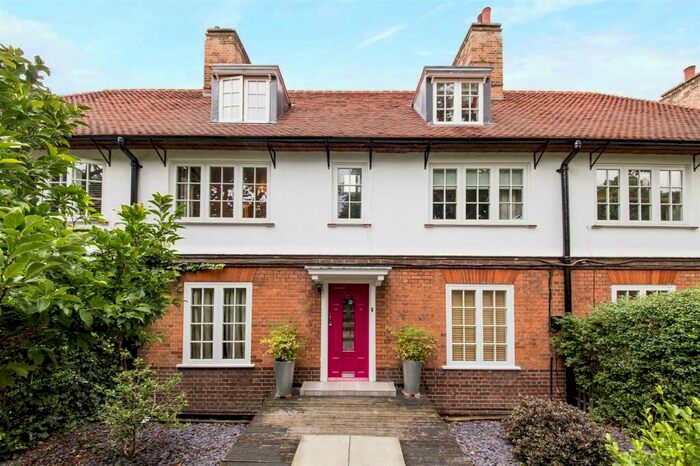 4 Bedroom Maisonette To Rent In Kingswear Road, Dartmouth Park, NW5