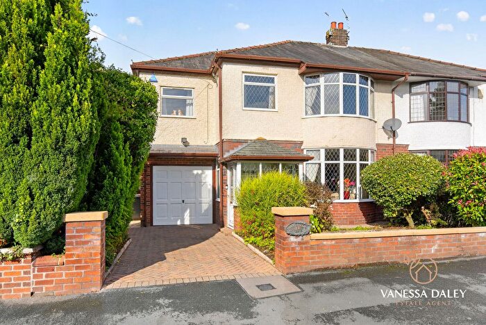 4 Bedroom Semi Detached House For Sale In South Drive, Preston, PR2