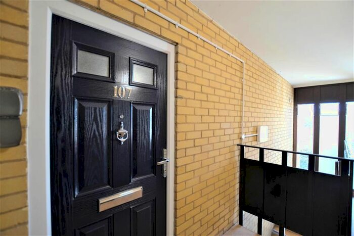 2 Bedroom Flat To Rent In Unwin Road, Cheltenham GL51