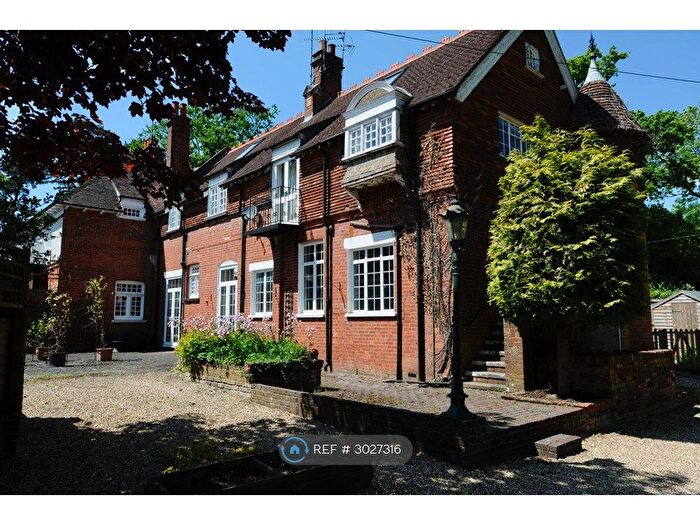 1 Bedroom Flat To Rent In Elmbridge Road, Cranleigh, GU6