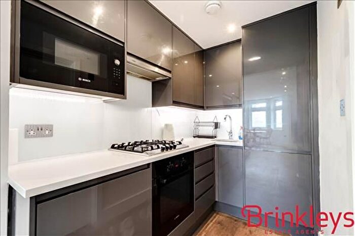 Studio To Rent In Archway Mews, Putney, SW15