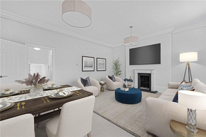 3 Bedroom Flat To Rent In Holland Park Road, Holland Park, London, W14