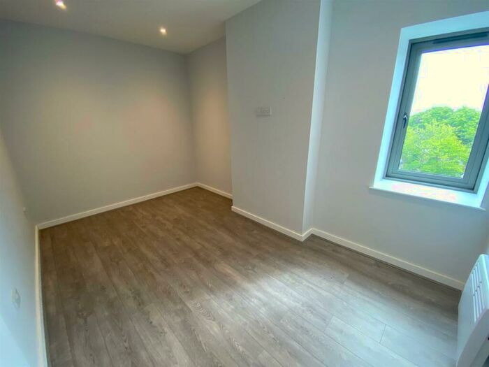 2 Bedroom Apartment To Rent In Sky Gardens, Crosby Road North, Waterloo, Liverpool, L22