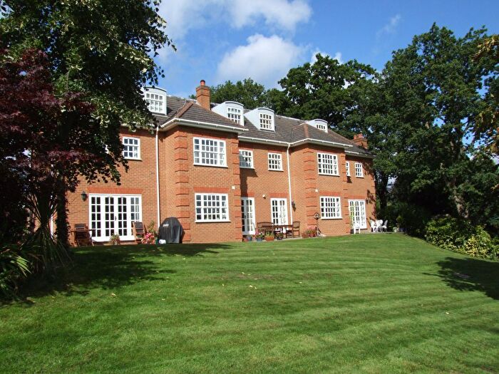 3 Bedroom Maisonette To Rent In Allen House Park, Hook Heath, Woking, GU22