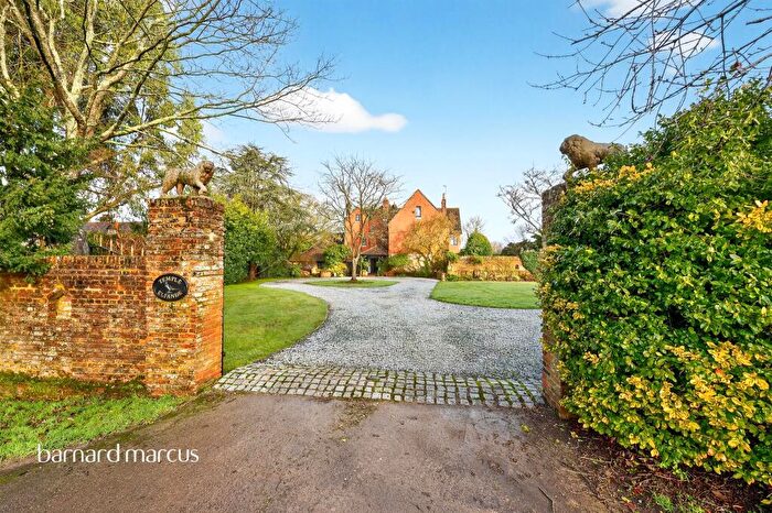 8 Bedroom Detached House For Sale In Temple Lane, Capel, Dorking, RH5