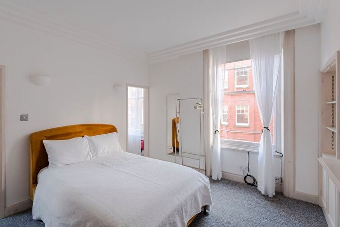 Studio To Rent In Marylebone Lane, Marylebone, London, W1U