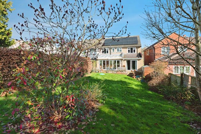 5 Bedroom House For Sale In Norsey Close, Billericay, Essex, CM11