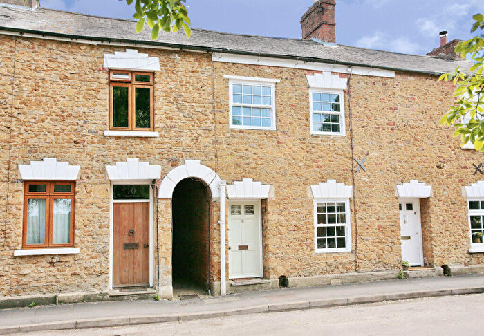 2 Bedroom House To Rent In Church Street, Bodicote, Oxon, OX15