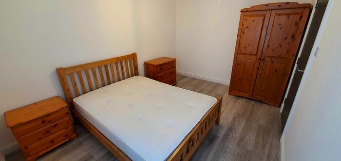 1 Bedroom Flat To Rent In City Road, Cardiff, CF24