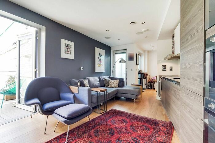 2 Bedroom Detached House To Rent In Greenwich High Road, Greenwich, SE10