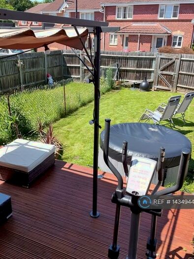 2 Bedroom Terraced House To Rent In Bessemer Close, Slough, SL3