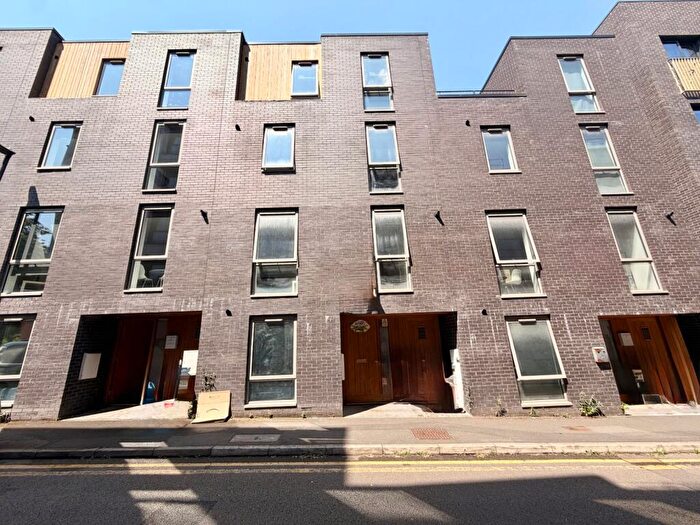 5 Bedroom House To Rent In Sudbury Street, Sheffield, S3