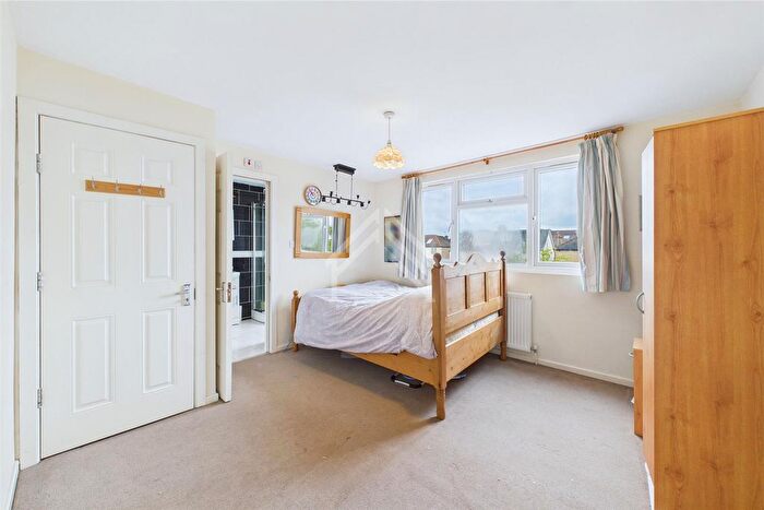 5 Bedroom Semi-Detached House For Sale In Nibthwaite Road, Harrow, HA1