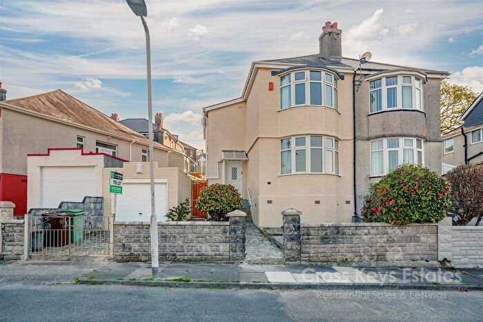 3 Bedroom Property To Rent In Churchill Way, Peverell, PL3