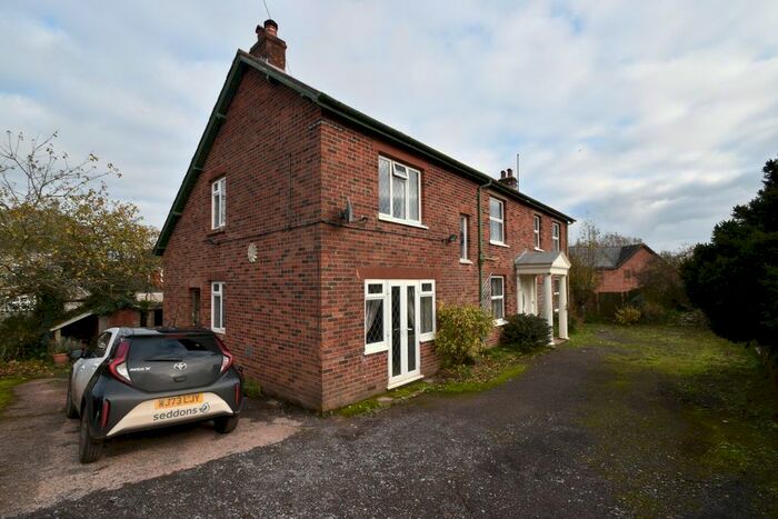 4 Bedroom Detached House To Rent In Higher Street, Cullompton, Devon, EX15