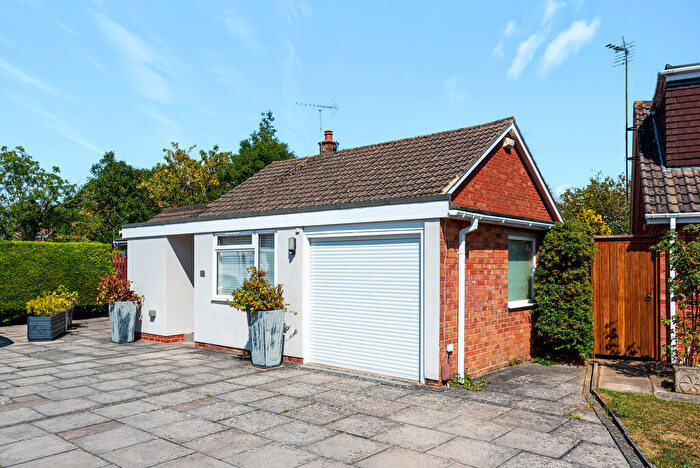 3 Bedroom Detached Bungalow To Rent In Long Mynd Avenue, Cheltenham, GL51