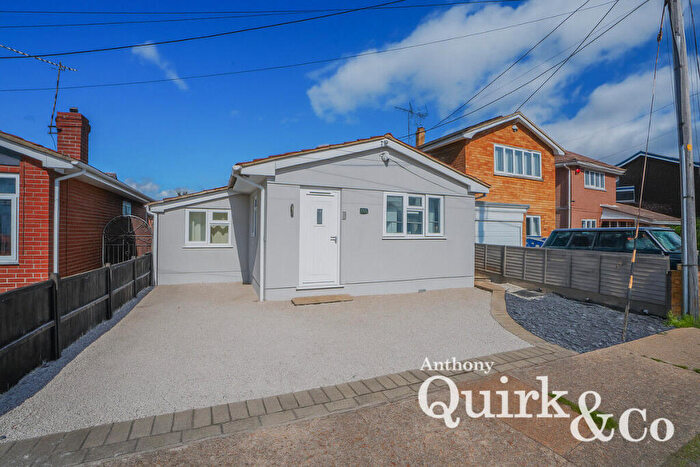 2 Bedroom Detached Bungalow For Sale In Thisselt Road, Canvey Island, SS8