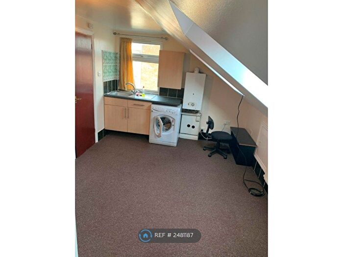Studio To Rent In Green Street, London, E7