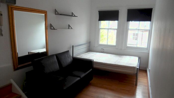 Studio To Rent In Iverson Road, West Hampstead, NW6