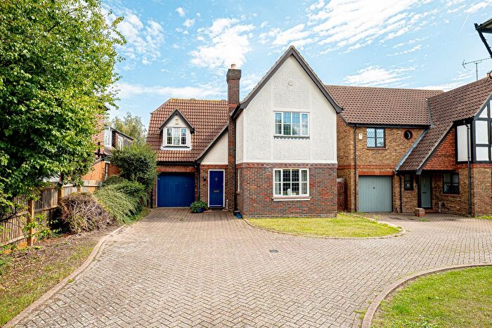 4 Bedroom Detached House For Sale In Crowstone Road, Westcliff-On-Sea, SS0