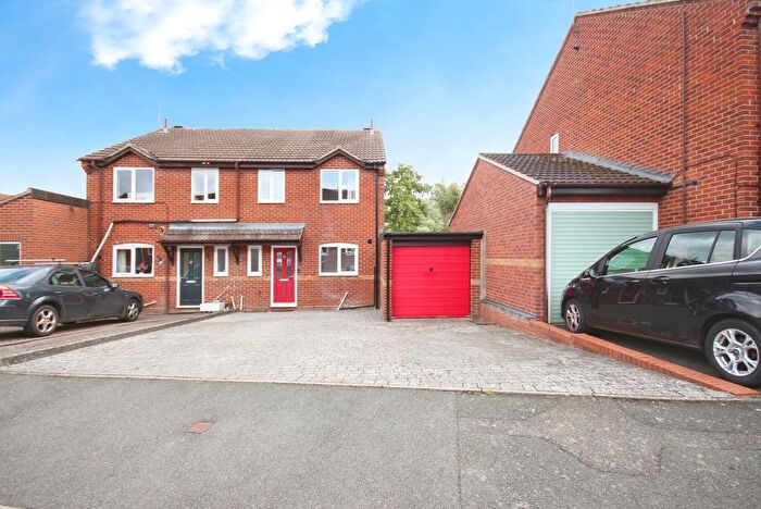 3 Bedroom Semi-detached House For Sale In Marlborough Drive, Leamington Spa, Warwickshire, CV31