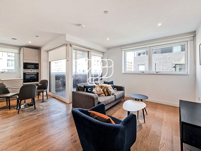 2 Bedroom Flat To Rent In Walworth Road, London, SE17