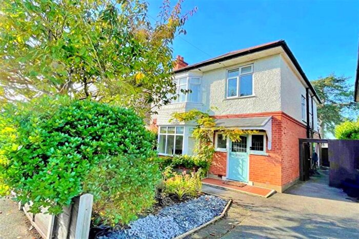 2 Bedroom Flat For Sale In Bournemouth, BH3
