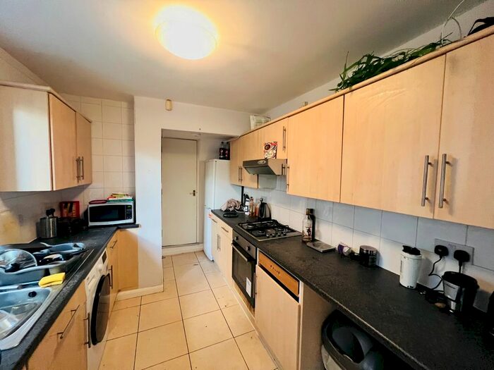 5 Bedroom Terraced House To Rent In Rhymney Street, Cardiff CF24