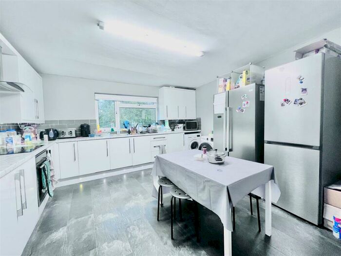 5 Bedroom Detached House To Rent In Faraday Road, Lenton, Nottingham, NG7