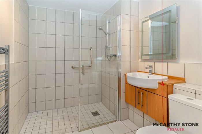 2 Bedroom Apartment For Sale In Valley Court, Longsight Road, Ramsbottom, Bury, BL0
