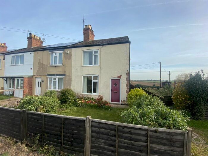 2 Bedroom Cottage For Sale In Station Cottages, Main Road, Langrick, PE22