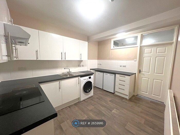 5 Bedroom Terraced House To Rent In Stokes Croft, Bristol, BS1