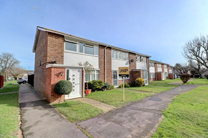3 Bedroom End Of Terrace House For Sale In Ashtree Walk, Hazlemere, High Wycombe, Buckinghamshire, HP15