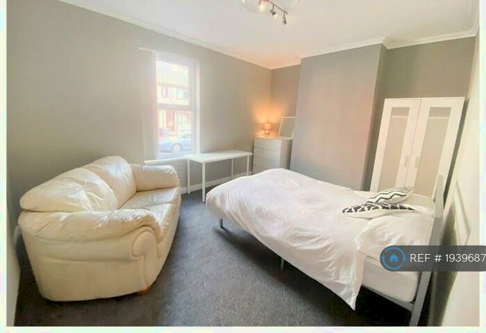 6 Bedroom Terraced House To Rent In Club Street, Sheffield, S11
