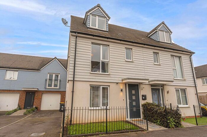 4 Bedroom Semi-Detached House For Sale In Spencer Way, Newport, NP19