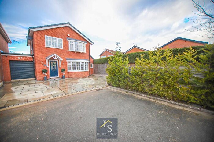 3 Bedroom Detached House For Sale In Truro Close, Bramhall, SK7