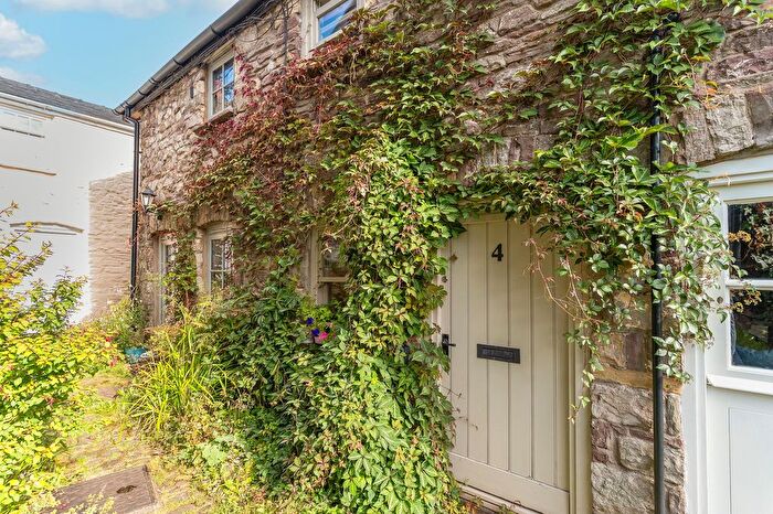 1 Bedroom Terraced House For Sale In Llangattock, Crickhowell, NP8