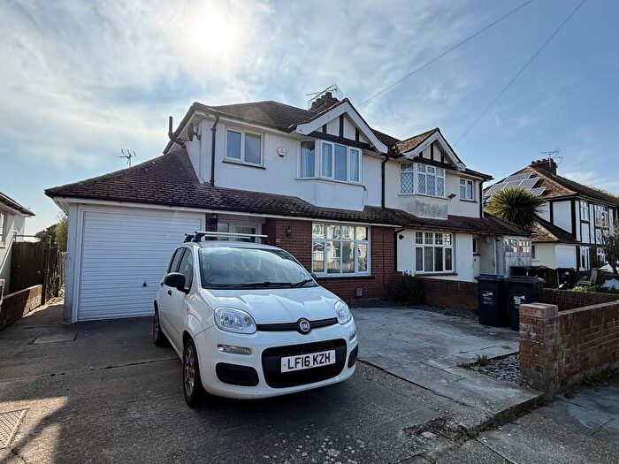 3 Bedroom Semi-Detached House To Rent In Lincoln Gardens, Birchington, CT7