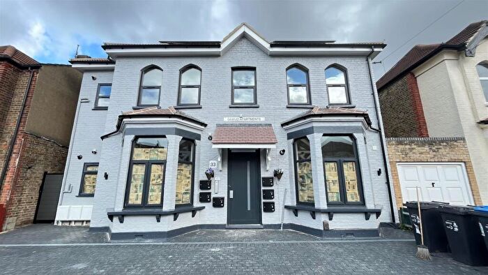 Apartment To Rent In Graham Road, Mitcham, CR4