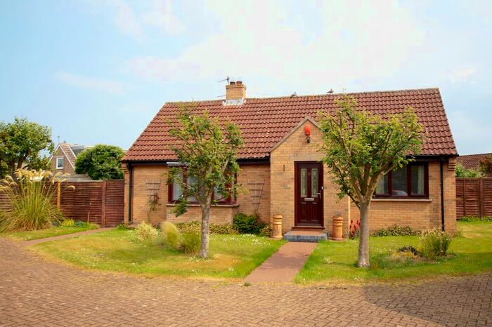2 Bedroom Detached Bungalow For Sale In The Mount, Mill Lane, West Ayton, Scarborough, YO13