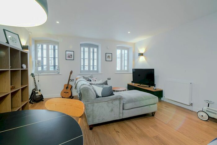 1 Bedroom Flat To Rent In Athelstan Place, Twickenham, TW2
